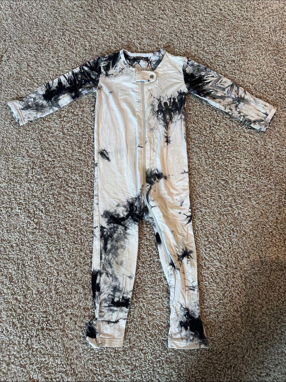 BABYBREEZ Black and White Tie-Dye Luxie